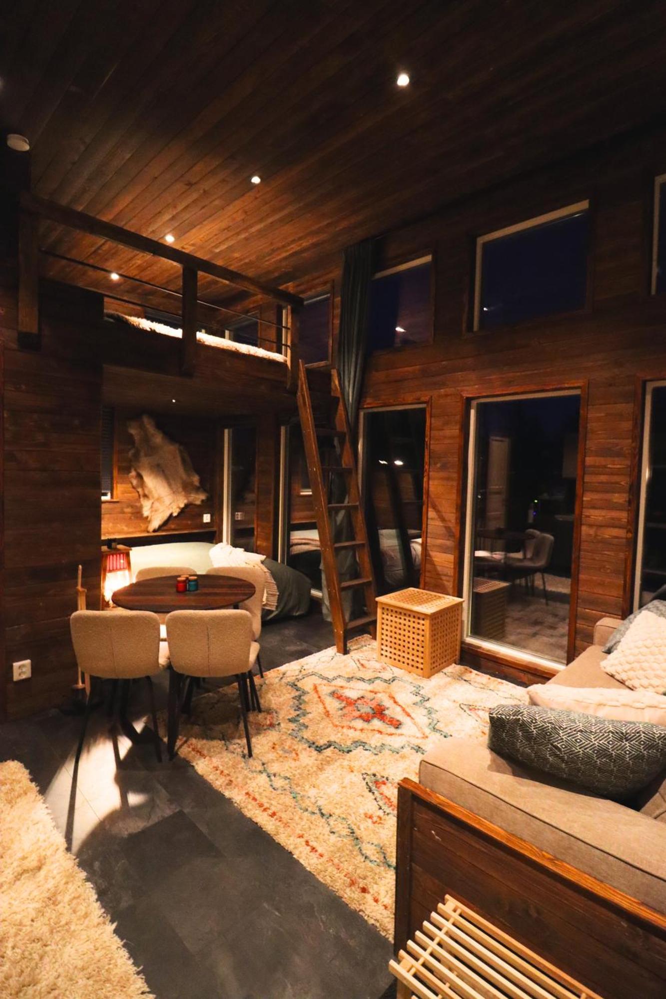 Reindeer River Lights Lodge Kiruna Exterior photo